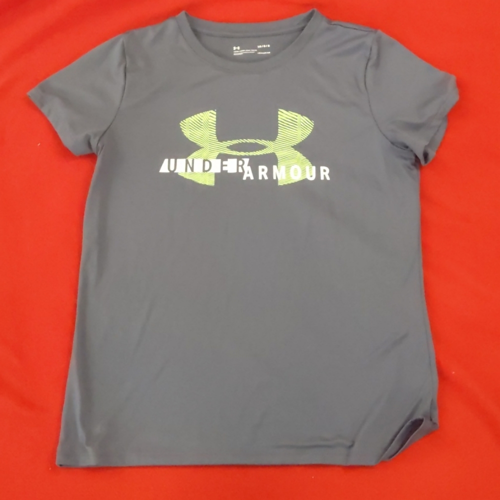 Large under armour tee
